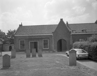 78487 Gezicht op het poortgebouw van de Israëlitische Begraafplaats (Zandpad 2) te Utrecht; vanaf de begraafplaats.